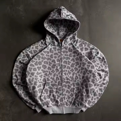 comprare Felpa con cappuccio oversize con cerniera e stampa leopardata, taglio corto e squadrato, in spugna di cotone vintage con lavaggio acido, stile streetwear da uomo online manufacture